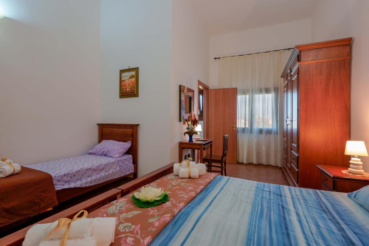 Bed And Breakfast Cairoli Exclusive Room San Pietro Vernotico Esterno foto