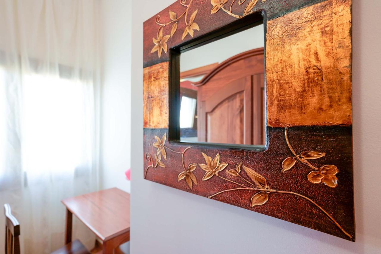 Bed And Breakfast Cairoli Exclusive Room San Pietro Vernotico Esterno foto