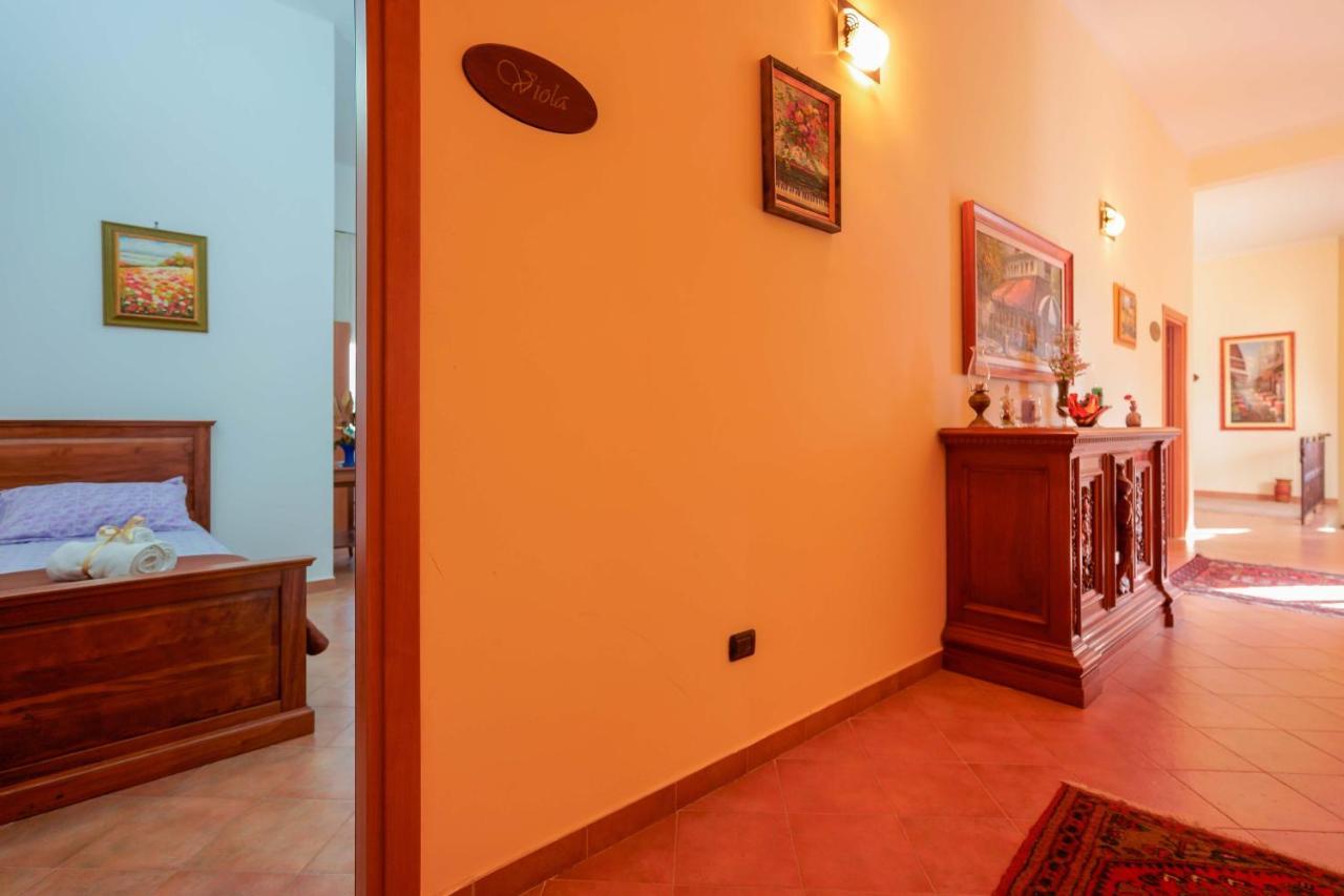 Bed And Breakfast Cairoli Exclusive Room San Pietro Vernotico Esterno foto