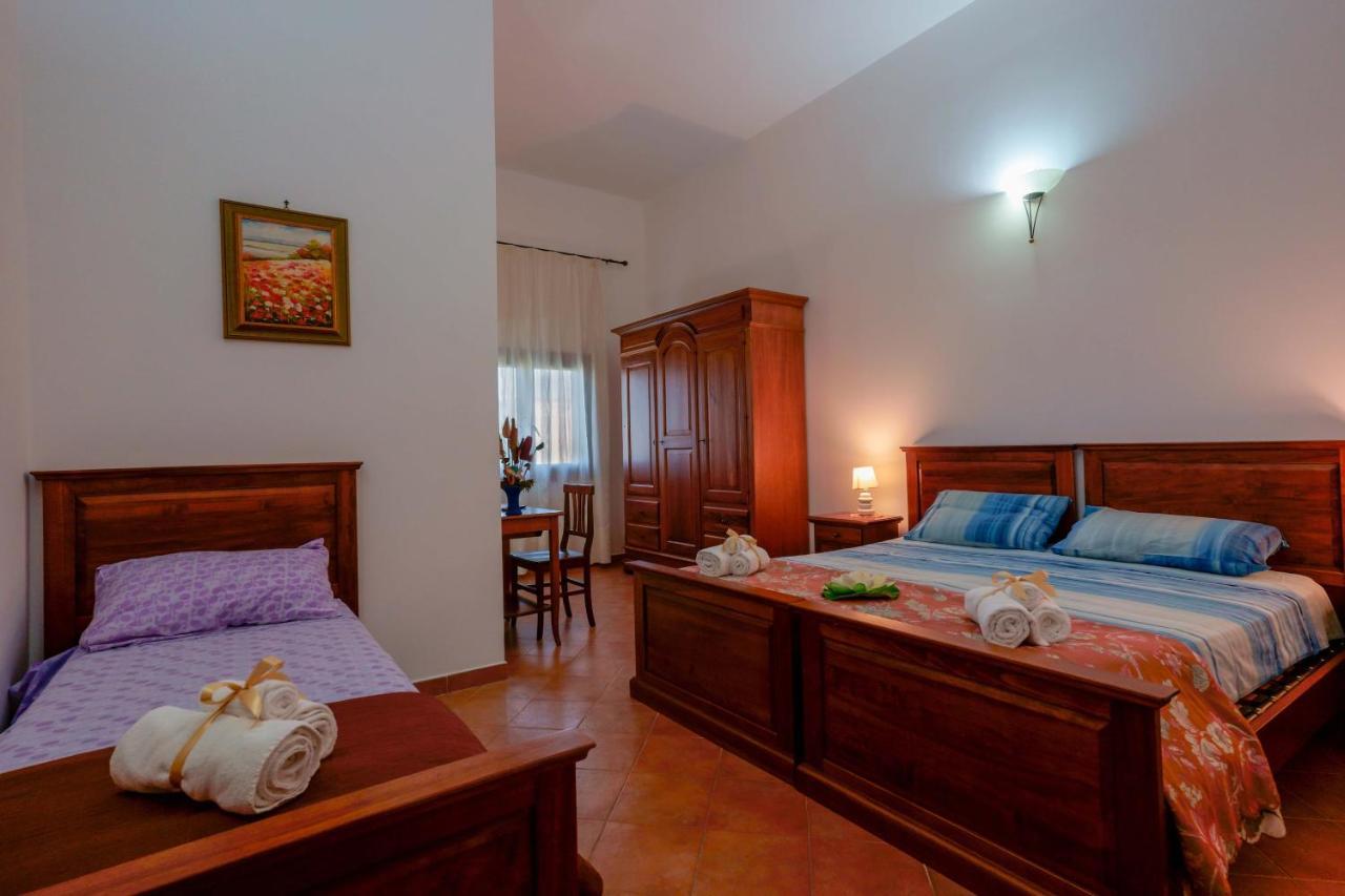 Bed And Breakfast Cairoli Exclusive Room San Pietro Vernotico Esterno foto