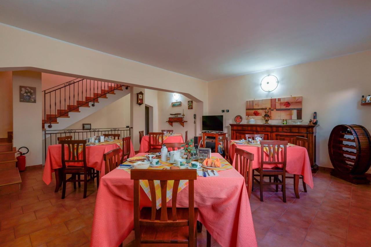 Bed And Breakfast Cairoli Exclusive Room San Pietro Vernotico Esterno foto