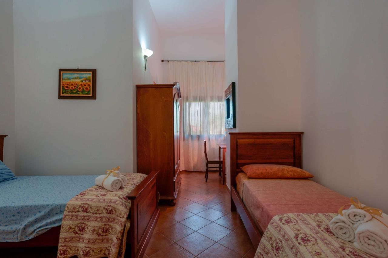 Bed And Breakfast Cairoli Exclusive Room San Pietro Vernotico Esterno foto